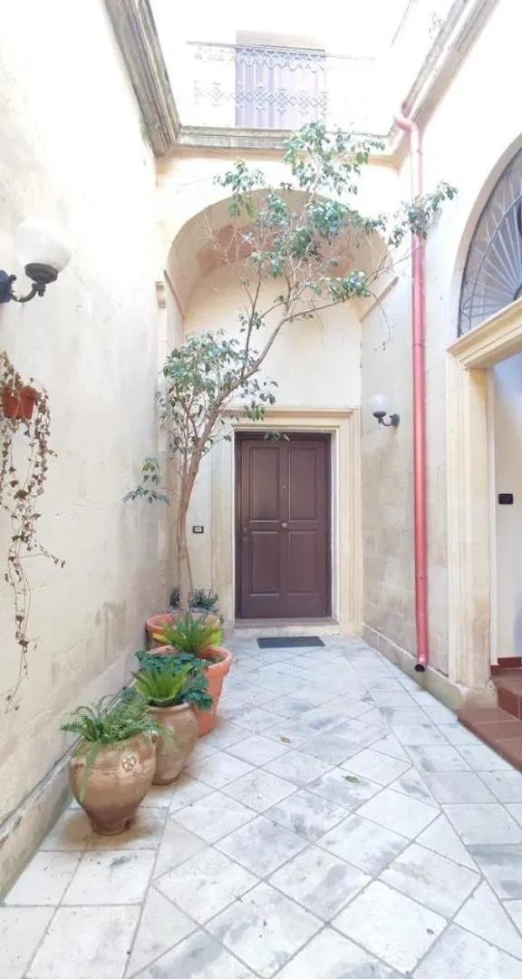 Mary Apt - Historical Residence- Lecce 0*,
